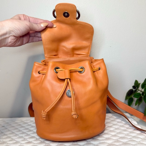 SALVATORE FERRAGAMO Backpack Gancini Leather Orange - Picture 11 of 14